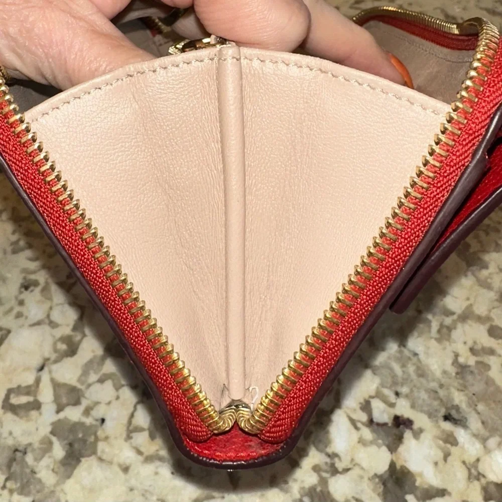 Classic Chloé Red Leather Front Pocket Continental Zip @ Wallet Gold Hardware